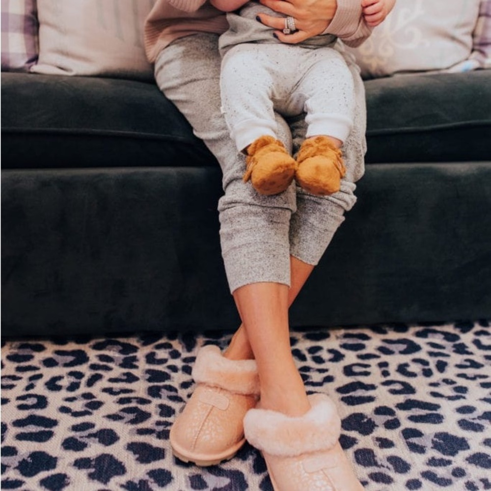 NIB UGG Baby Bixbee Shearling Boot in Chestnut Brown 0-1 Infant - Picture 9 of 9